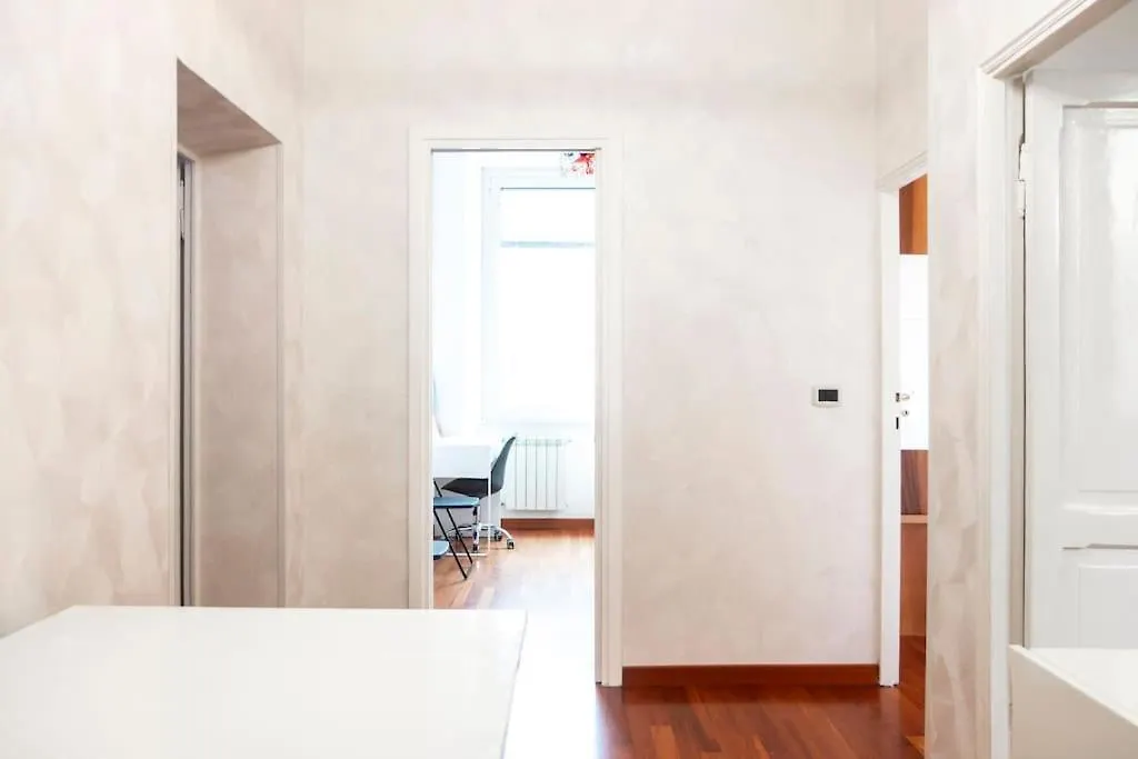 Colosseo View Apartment Rzym Włochy